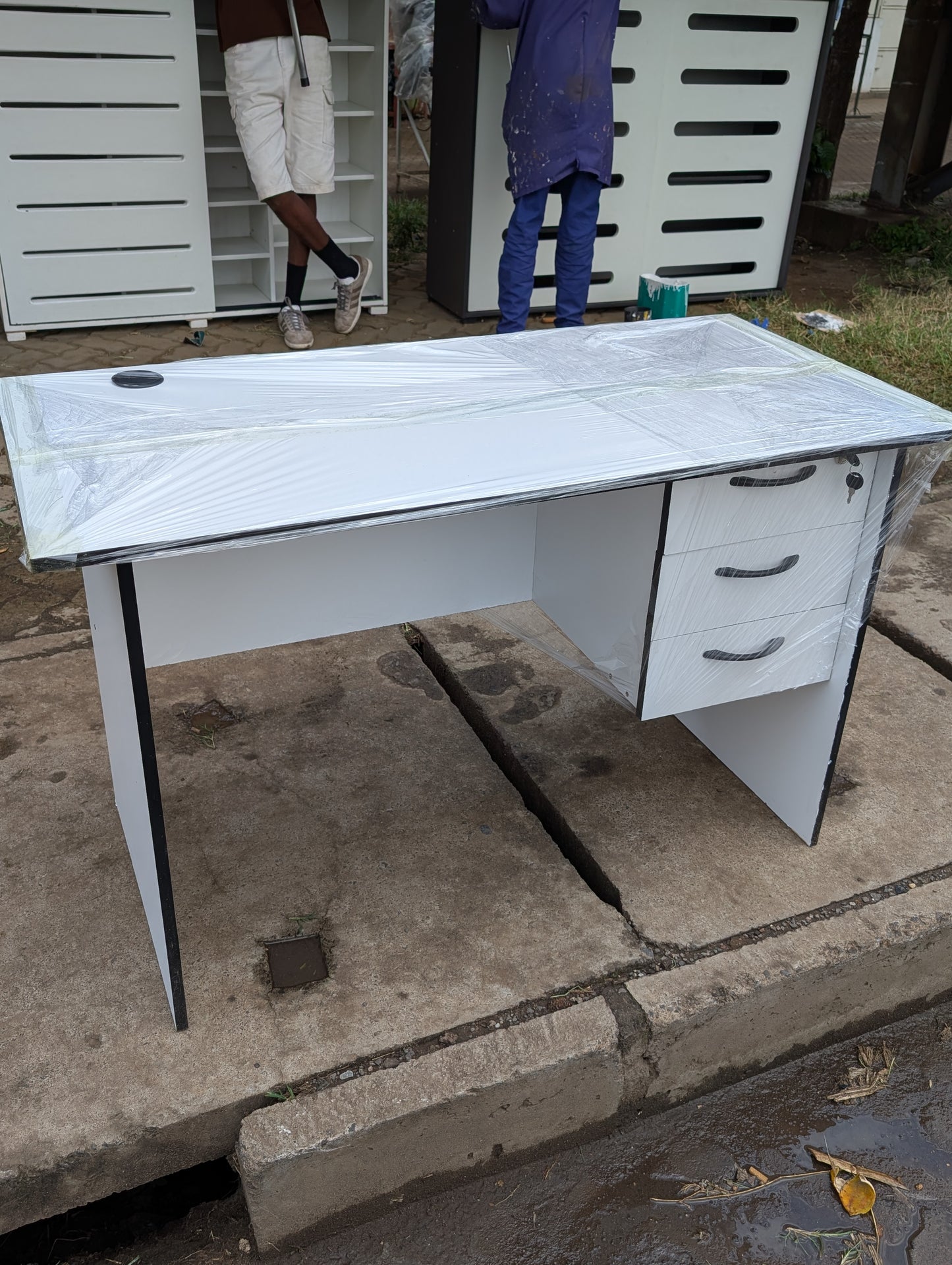 1.2 Meters Desk