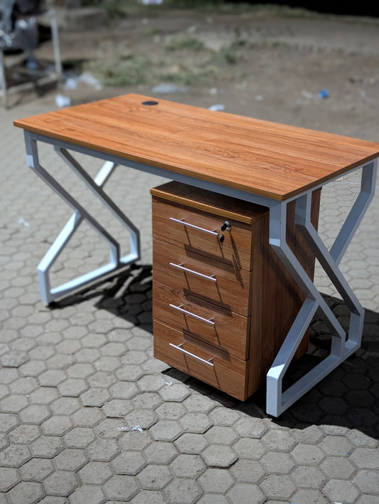 Desk + Movable drawers