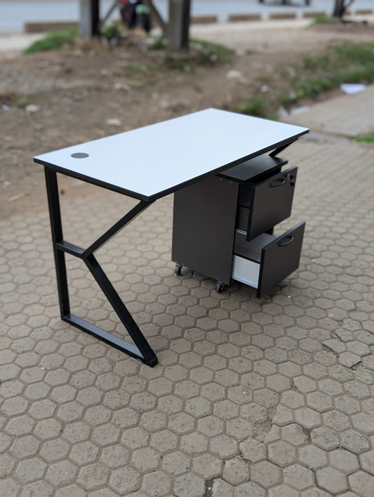Metal frame desk and 2 drawers (Gray)