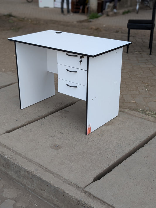 0.9 meters desk