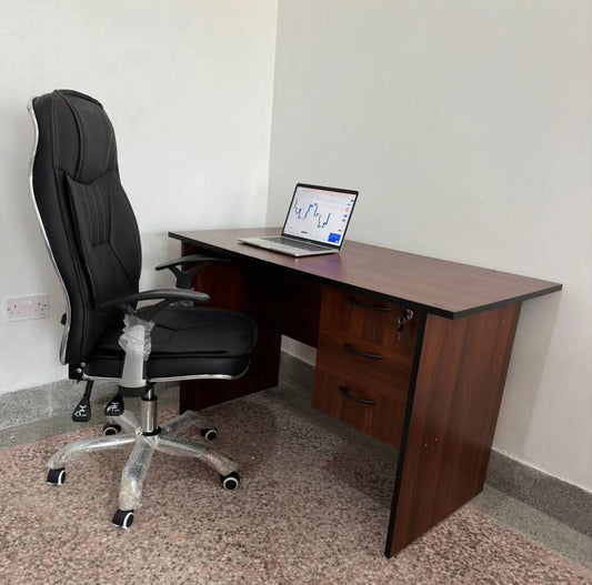 Desk & C35 Chair